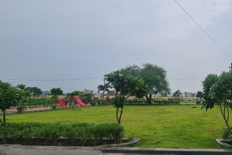 Plot in Pirda Raipur